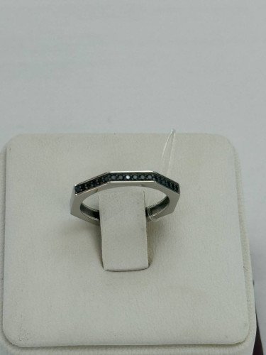 Кольцо с бриллиантами