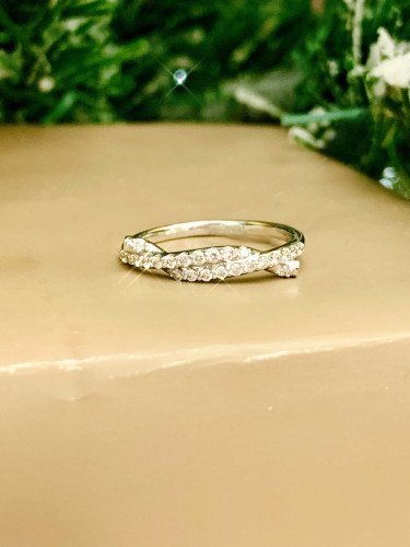 Кольцо с бриллиатами