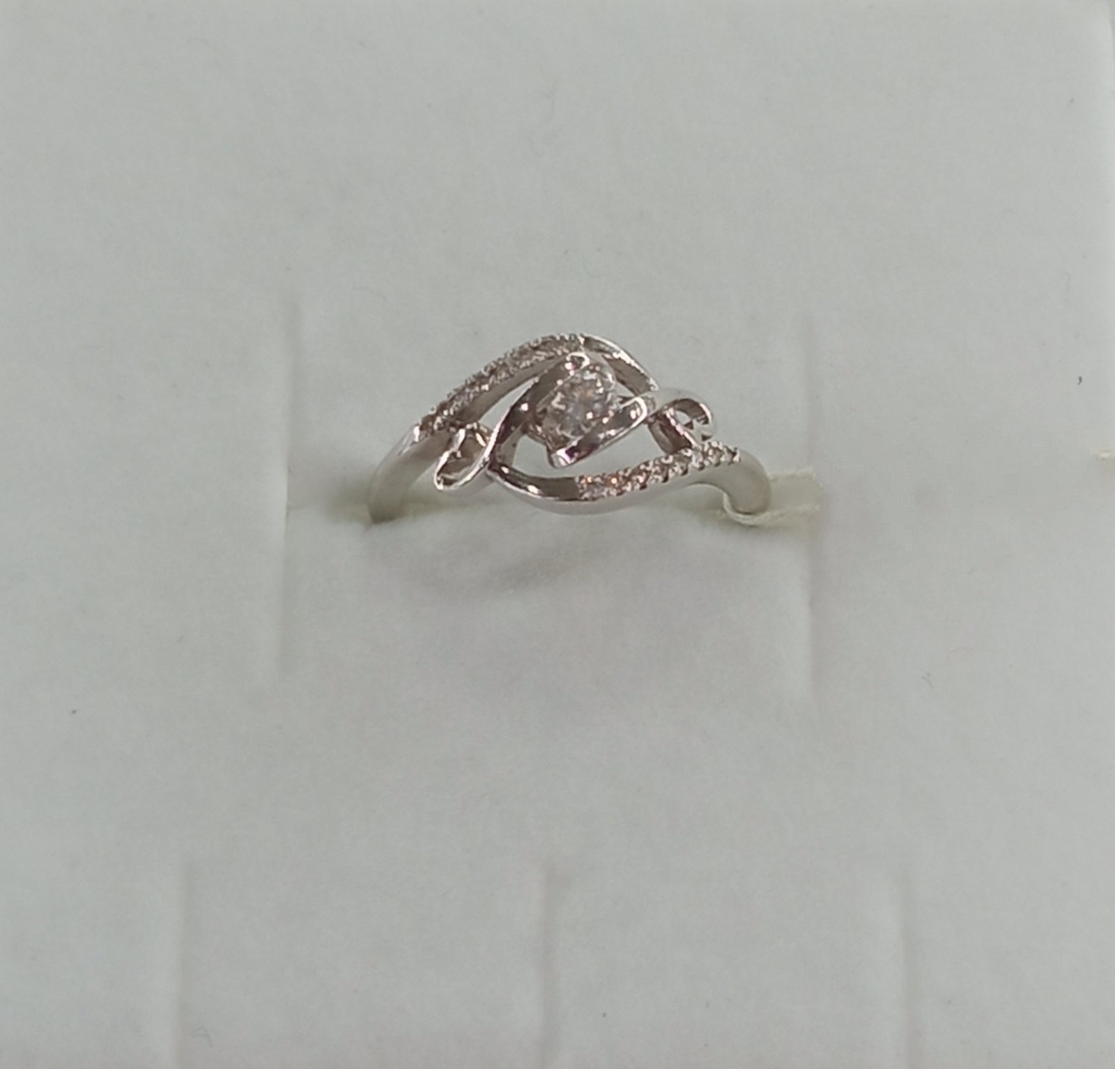 Кольцо с бриллиантами 1-105-324
