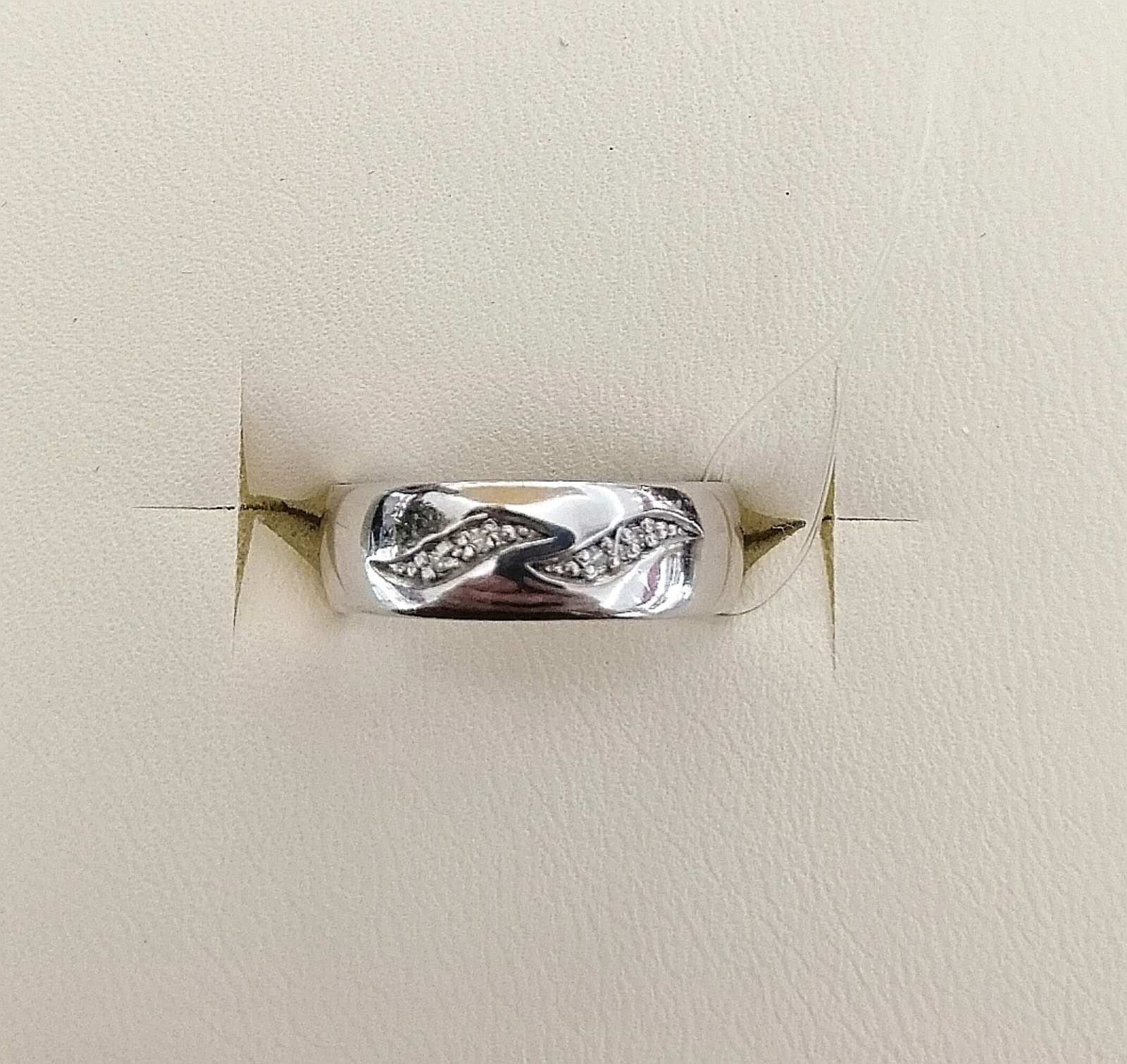 Кольцо обручальное с бриллиантами 03-11141-01