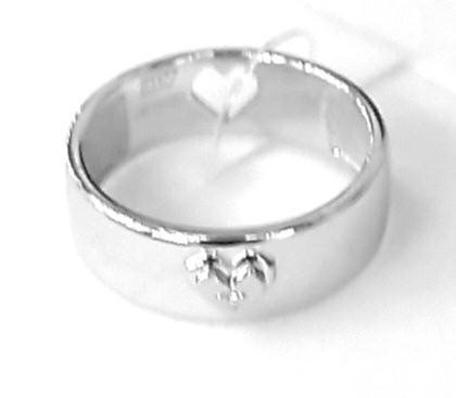 Кольцо с бриллиантом