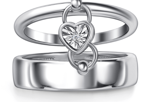 Кольцо с бриллиантом